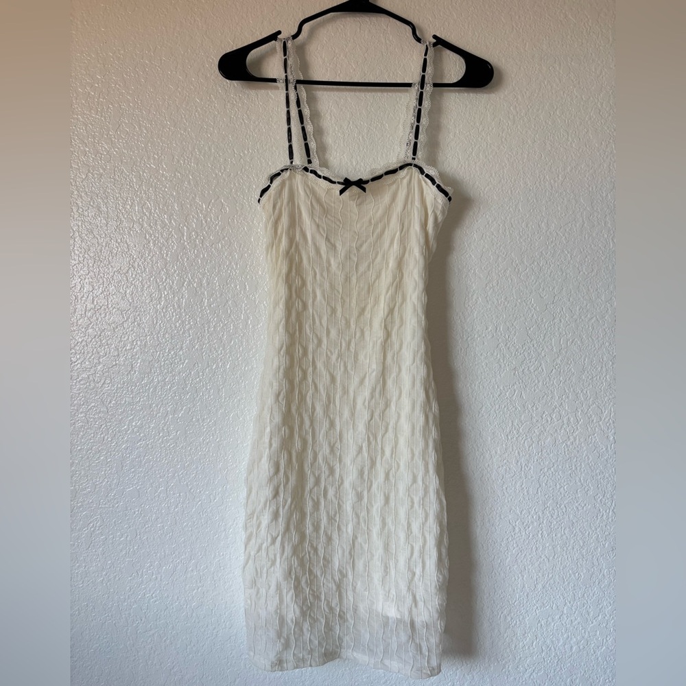 "Popular 21 Coquette White Mini
Dress with Black Bows and Lace
Trim" Size S